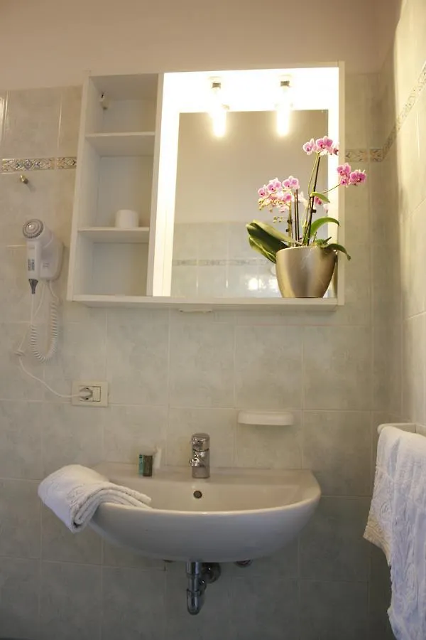3Muzen Apartments Tremosine Aparthotel