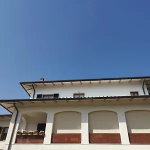 https://villaflora.hotelitalianriviera.com