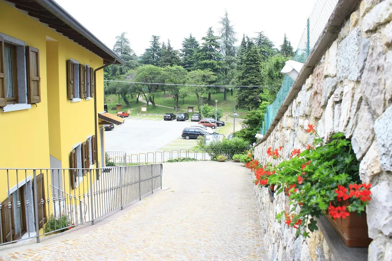 Appartamenti Katia Tremosine